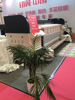 Grandi presa ed alimentazione automatiche di alta risoluzione della stampatrice della bandiera