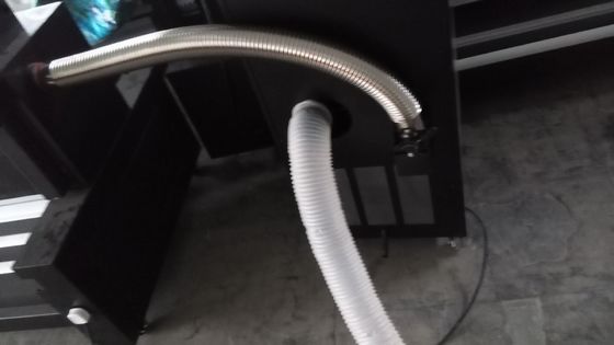 Macchina 5.5KW di stampaggio di tessuti di Digital di sublimazione delle bandiere dello stendardo