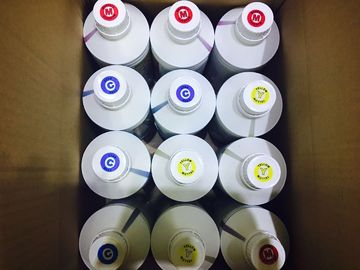 CMYK dirigono verso l'inchiostro da stampa della sublimazione del tessuto a base d'acqua per stampa della bandiera