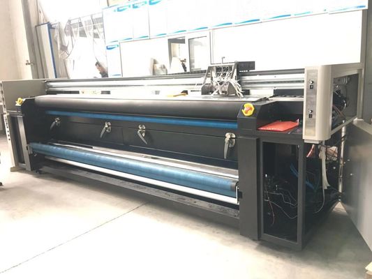 La stampatrice doppia della bandiera di colore di CMYK/dirige verso la stampatrice del tessuto con tre Epson 4720 teste di stampa