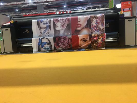 Macchina automatica di stampaggio di tessuti di Digital con tre la testa di Epson 4720