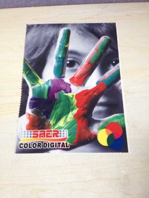 Il filo di ordito ha tricottato il tessuto stampato digitale per l'insegna della spiaggia dell'ombrello