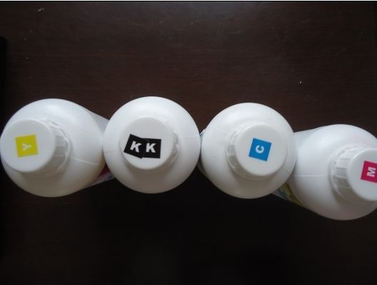 Inchiostro da stampa di CMYK di sublimazione doppia della tintura affinchè testa di stampa di Epson facciano le bandiere